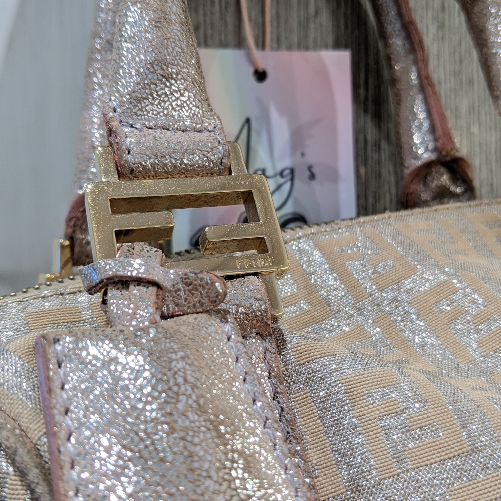 Fendi: Metallic Zucchino Forever Mini Bag w/ LOCK & KEY (on Bella Hadid) *RARE* - Picture 10 of 17